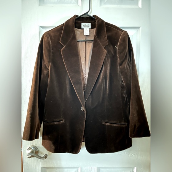 Persona Jackets & Blazers - Persona Women's Rich Brown Velvet Blazer Size 16